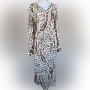 TWO-PIECE Veronica Beard blouse and skirt silk set